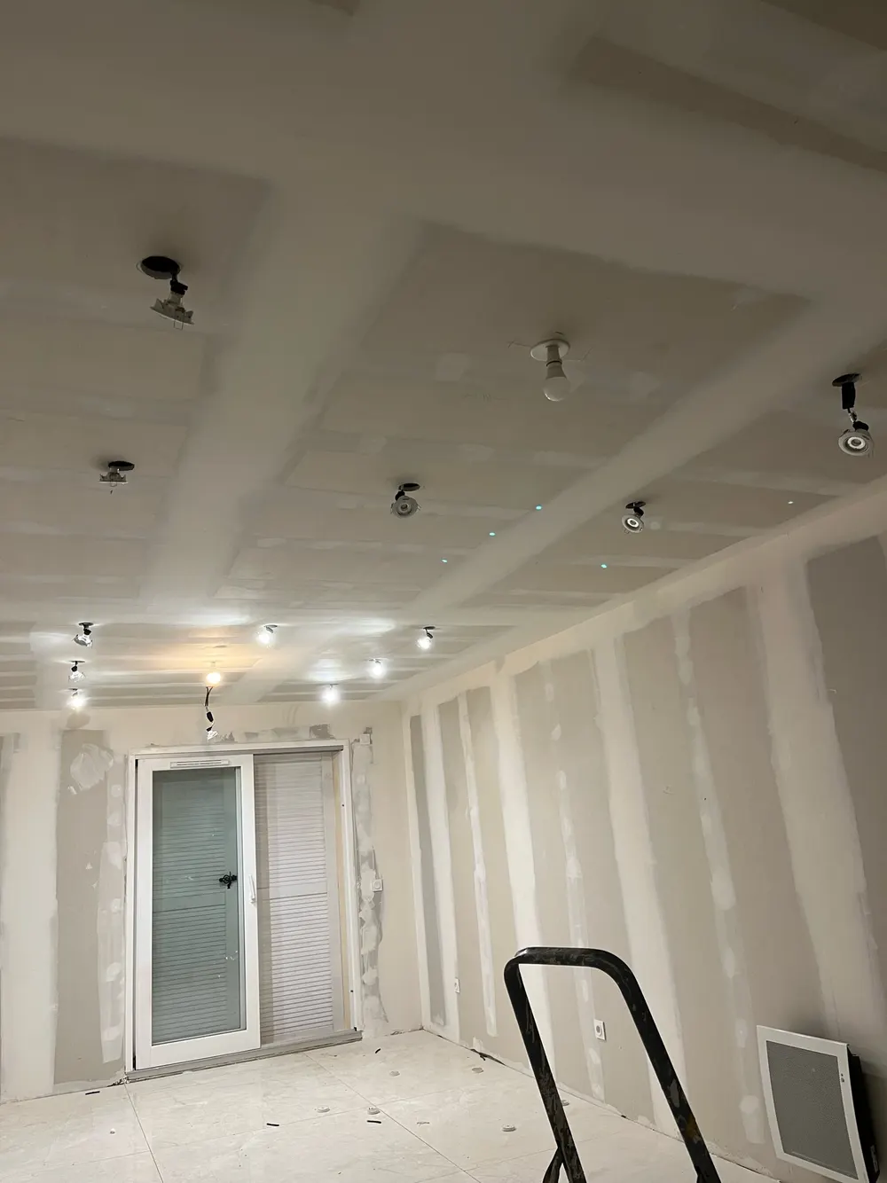 Relevé technique sur toiture avant dimensionnement d'une installation photovoltaïque